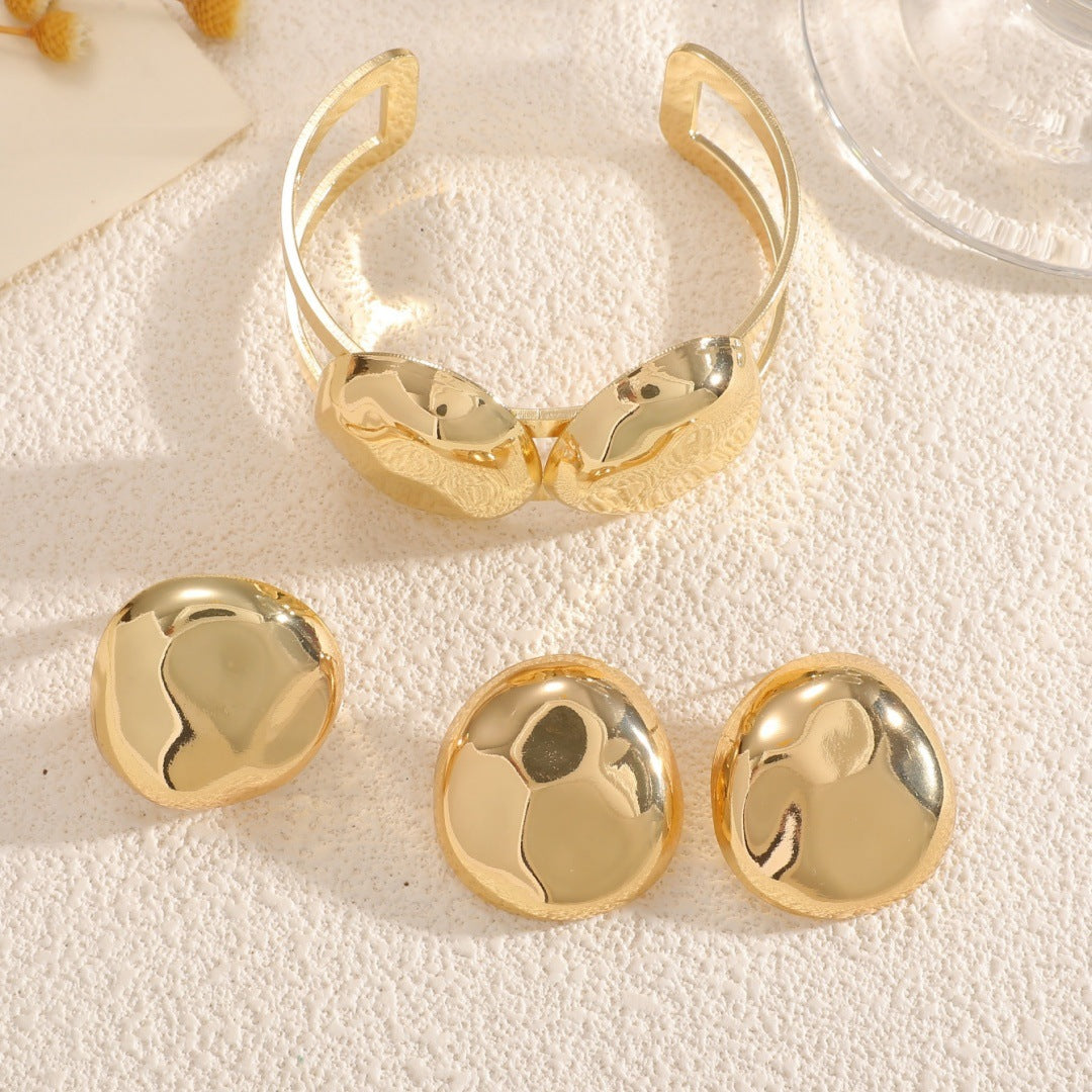 Damen Open Cuff-Armband mit elegantem, geschwungenem Design Tracht Nova