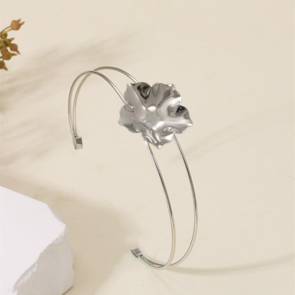 Frauen Offenes Armband mit Künstlerischem Blumenmuster Tracht Nova