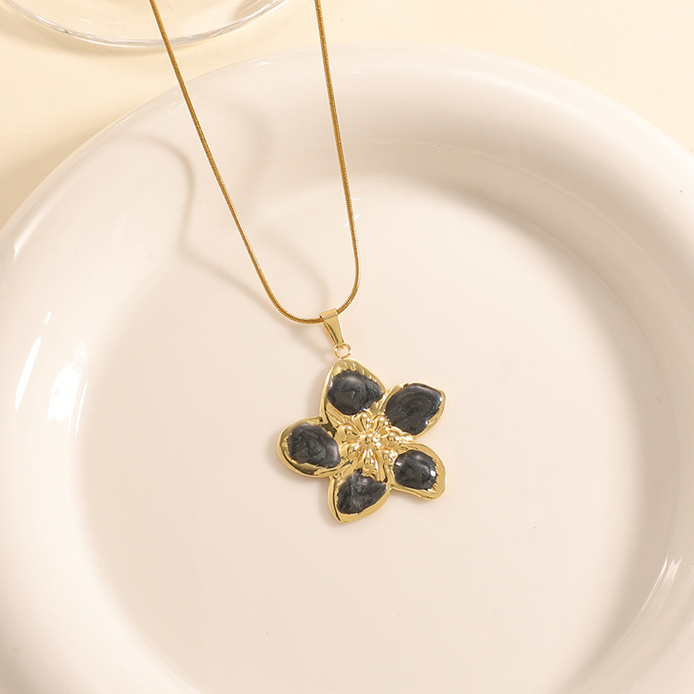Damenkette mit aufwendig gestaltetem Blumenanhänger Tracht Nova