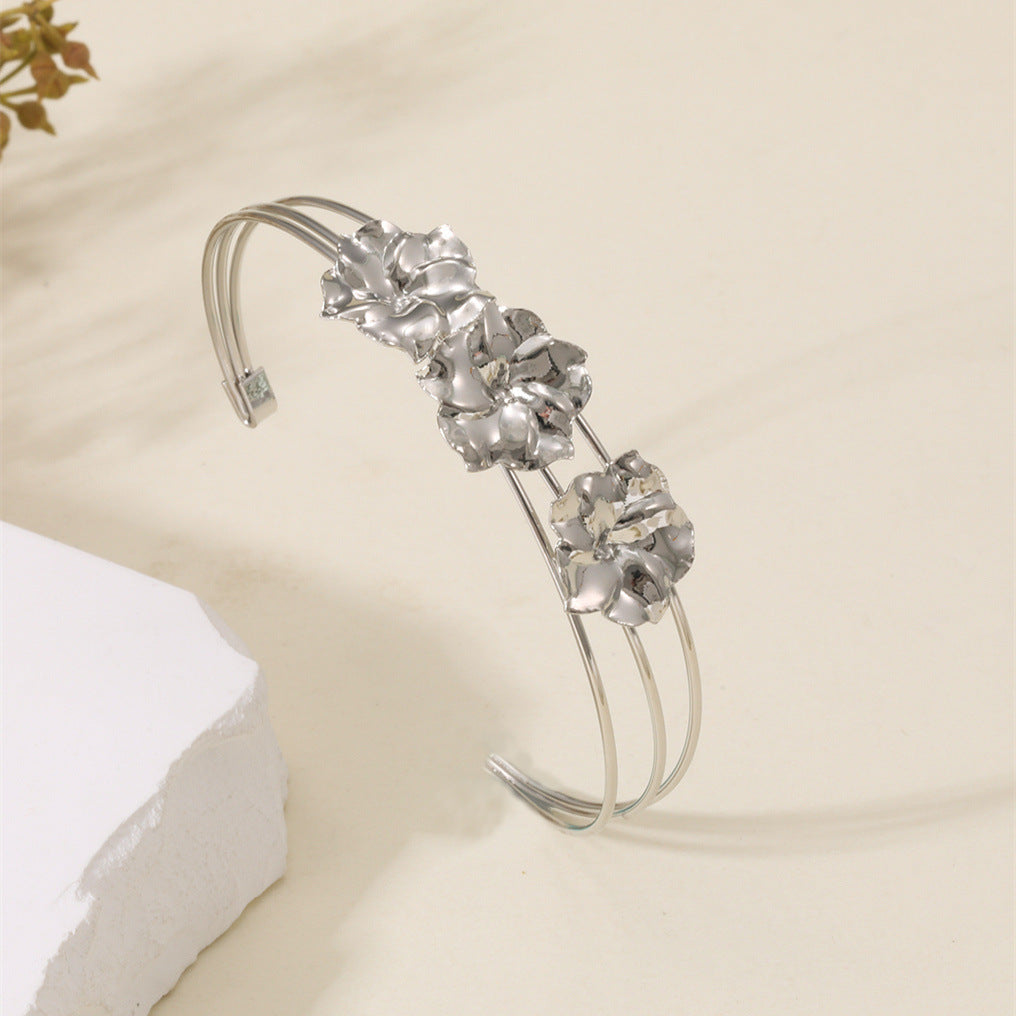 Frauen Offenes Armband mit Künstlerischem Blumenmuster Tracht Nova