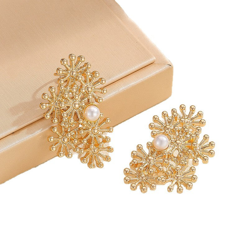 Damen-Ohrclips mit aufwendigem Blumendesign und Perlenakzent Tracht Nova