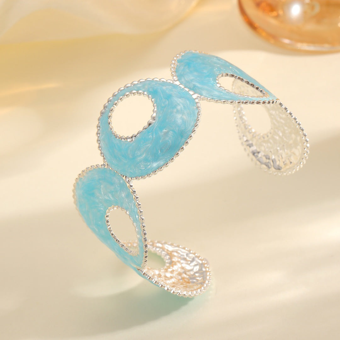 Frauen Offenes Armband mit künstlerischem, mehrfarbigem Design Tracht Nova