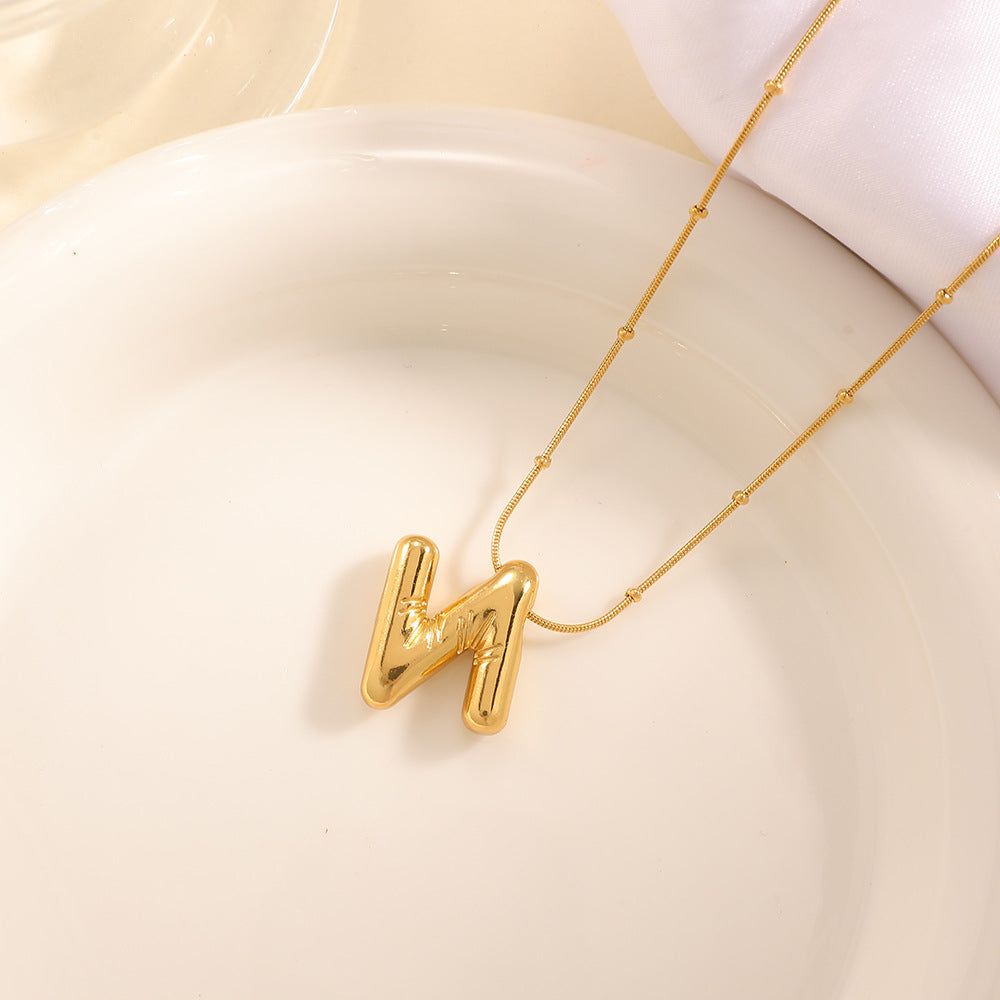 Damenkette mit gebogenem Buchstabenanhänger Tracht Nova