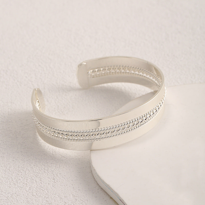 Damen Offenes Armband mit elegantem Strukturdesign Tracht Nova