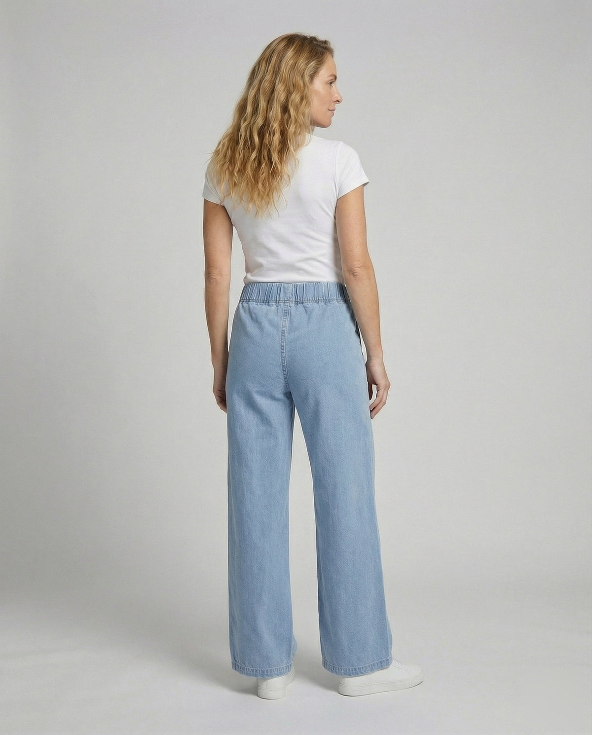 Product 15554250047818 - back_view