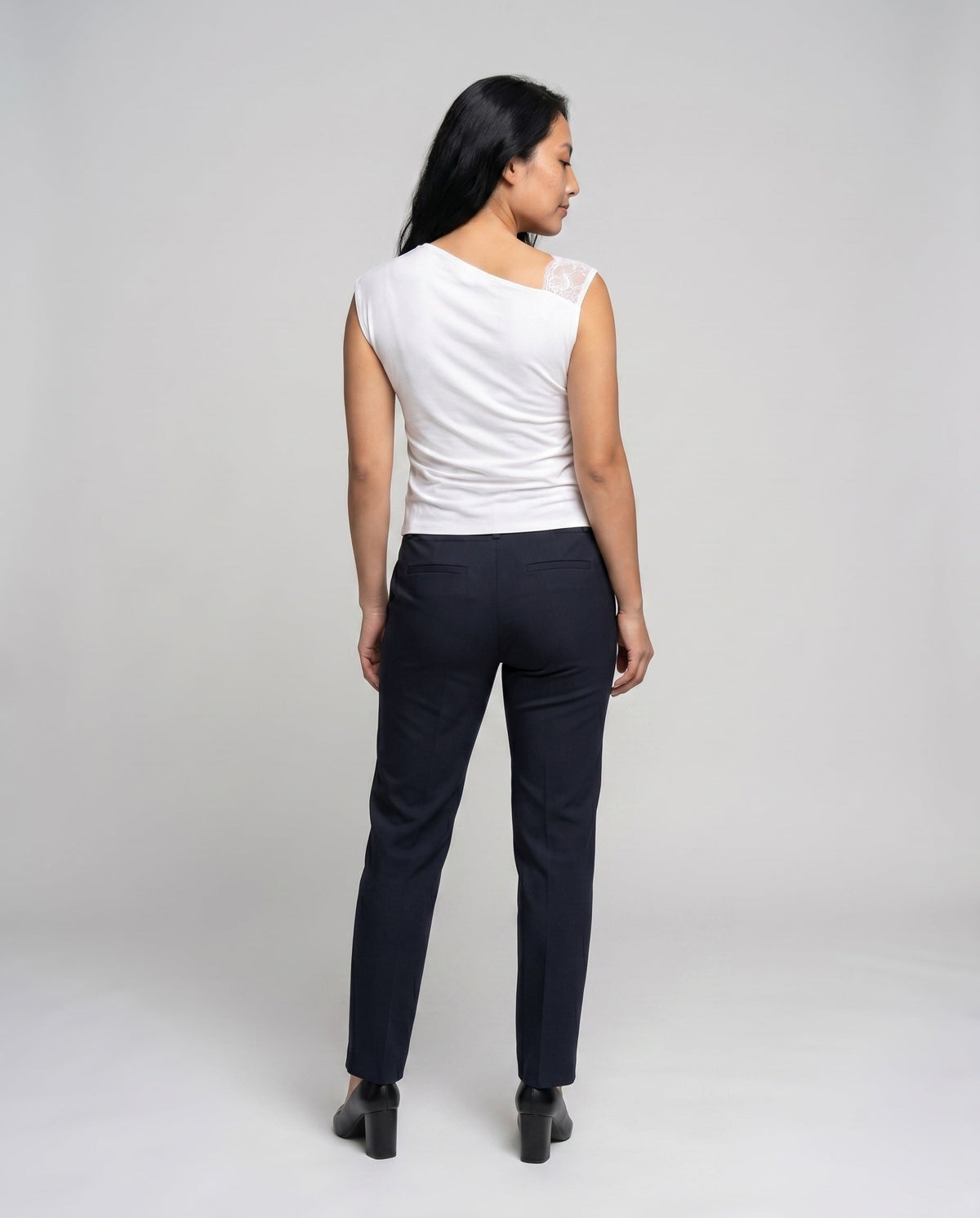 Product 15636487143754 - back_view
